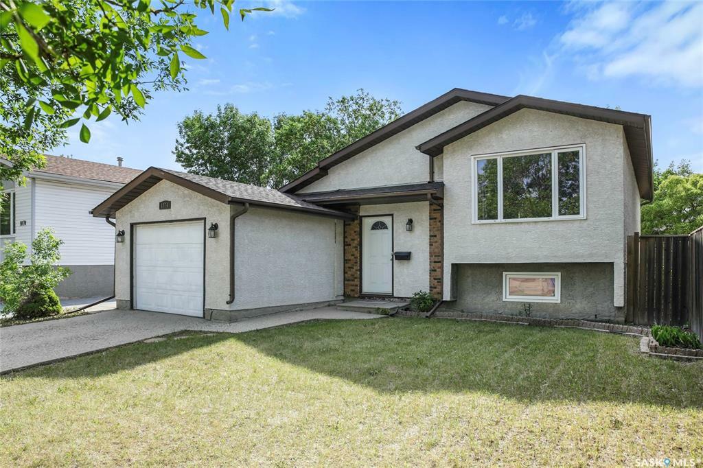 1074 Middleton Crescent  Regina SK S4N 7B4 photo