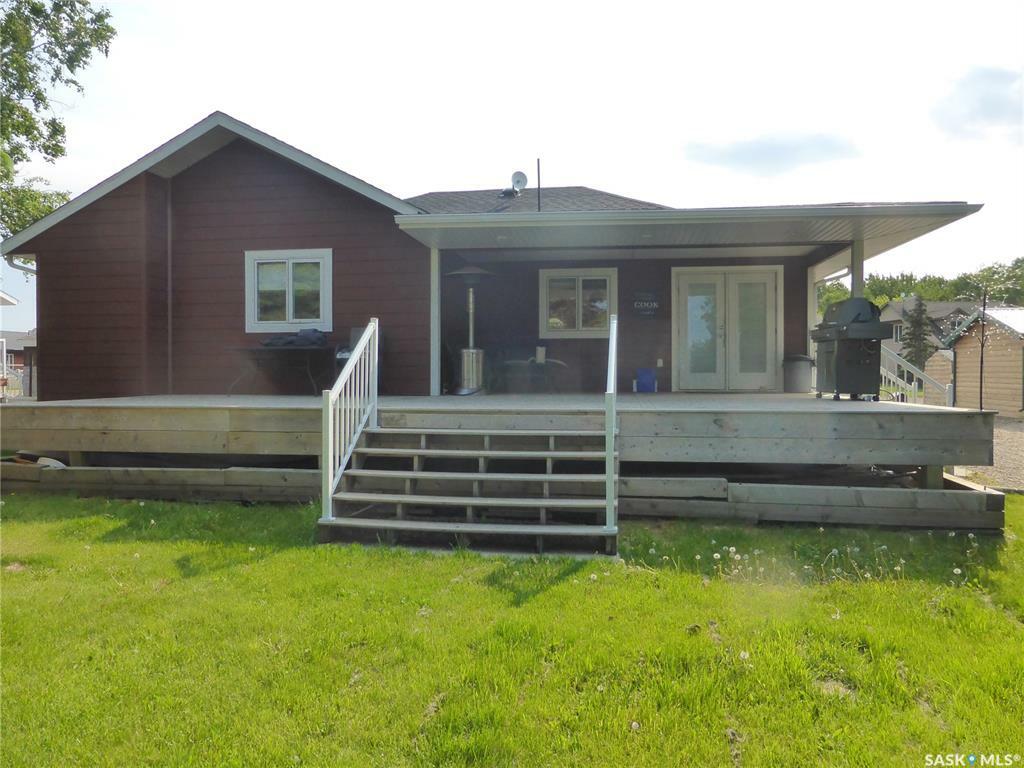 Property Photo: 305 Parkland Place SK S0M 0J0