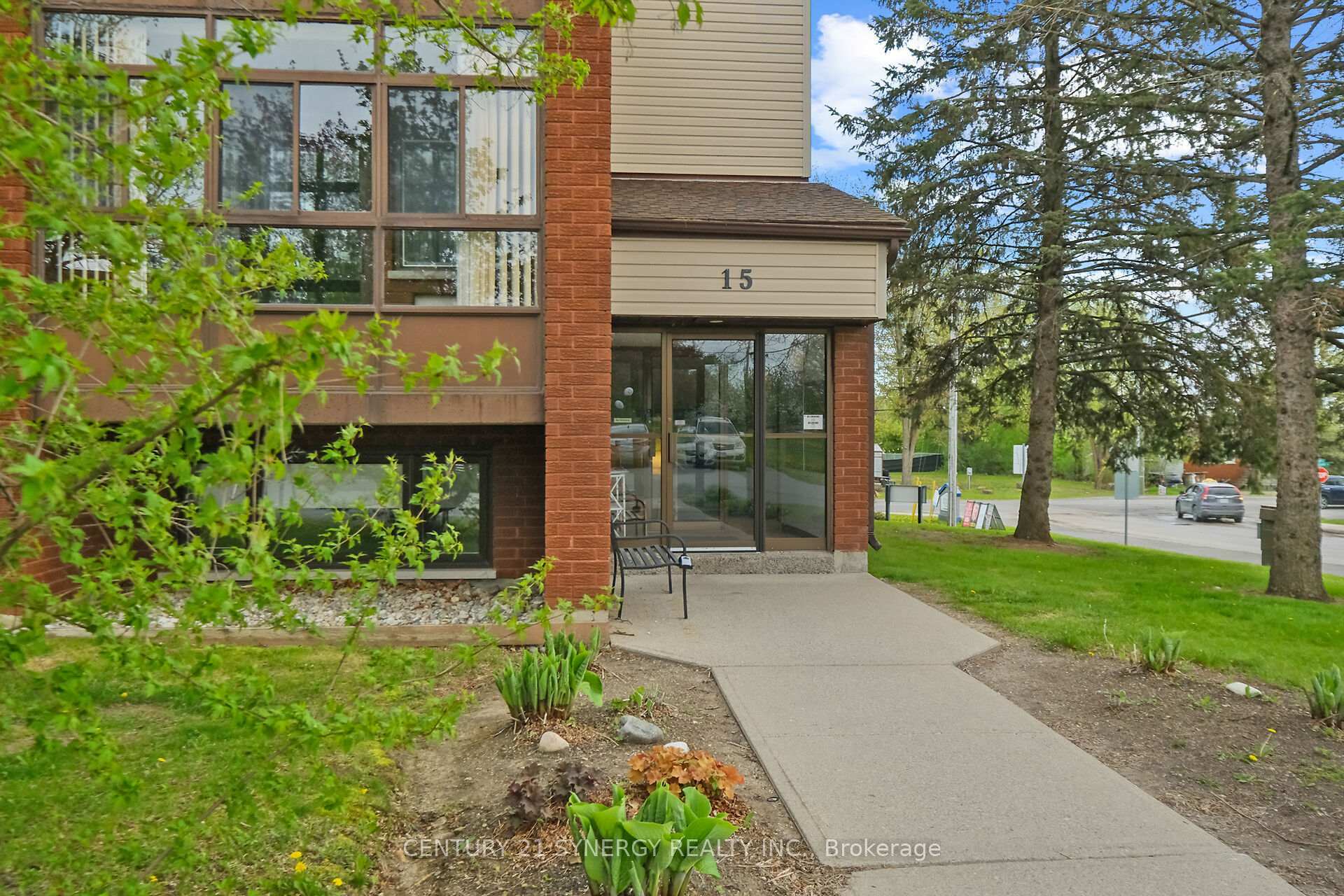 Property Photo: 15 Findlay Avenue 207 ON K7C 4A2