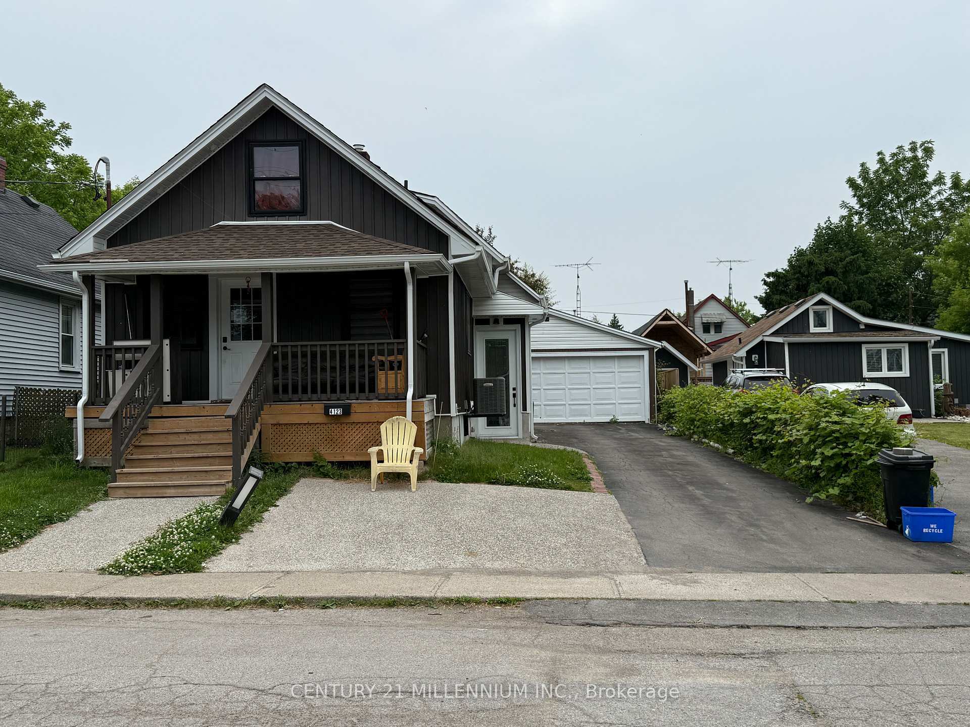 Property Photo: 4123 Hickson Avenue ON L2E 3K1