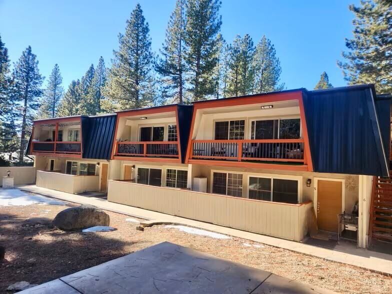 Property Photo:  866 Southwood Boulevard  NV 89451 