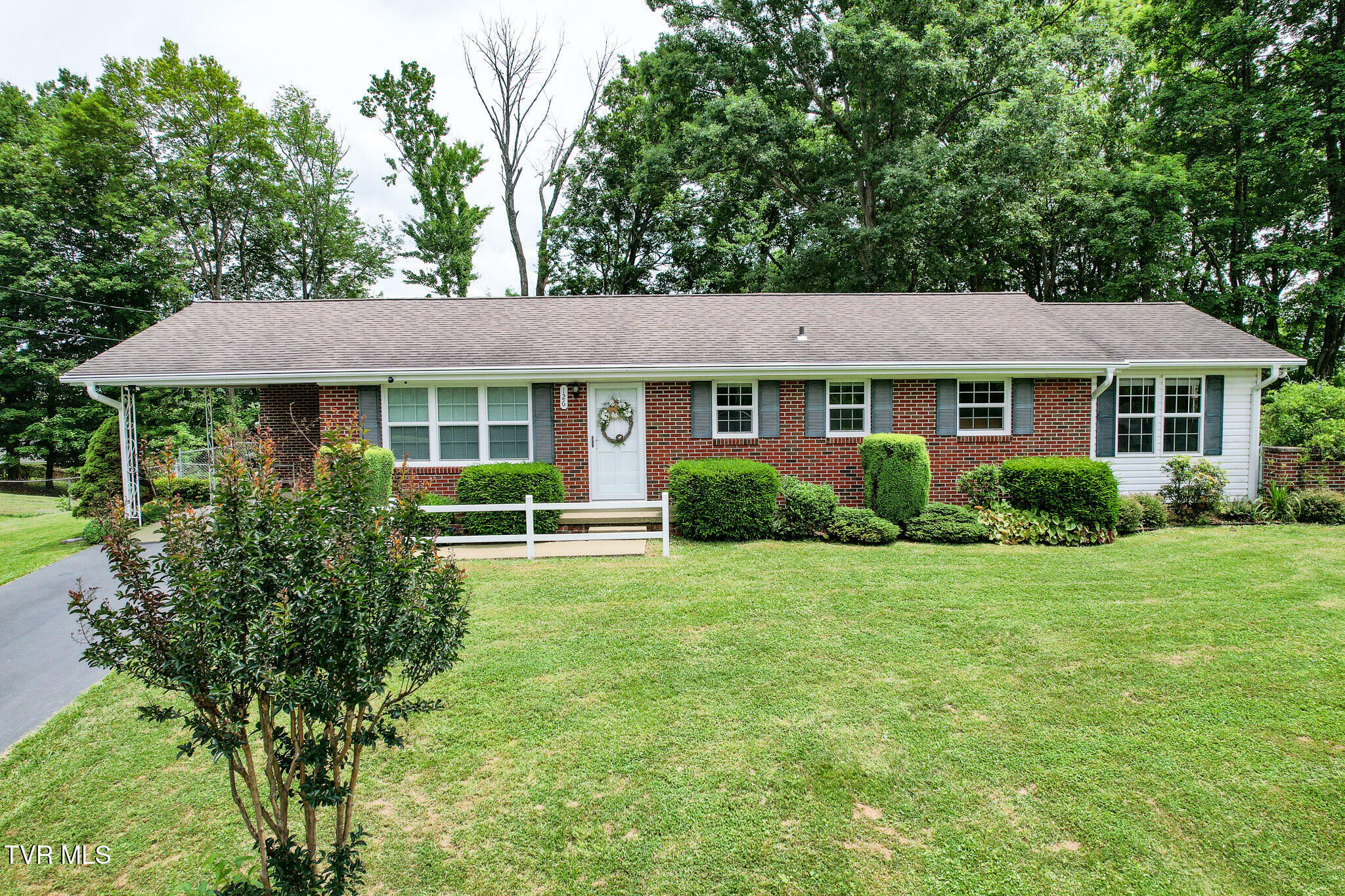 Property Photo: 126 Poplar Hill Drive TN 37604