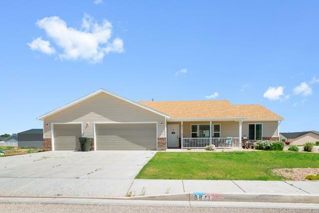 Property Photo: 871 E 4200 N UT 84721