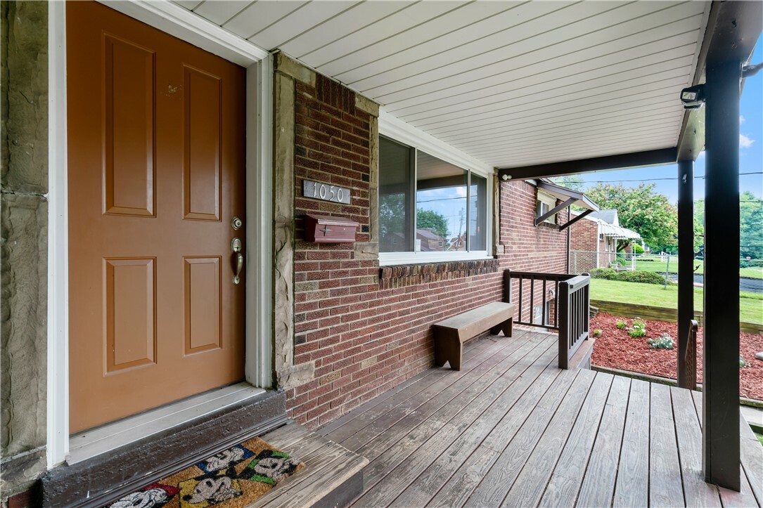 Property Photo: 1050 5th St PA 15005