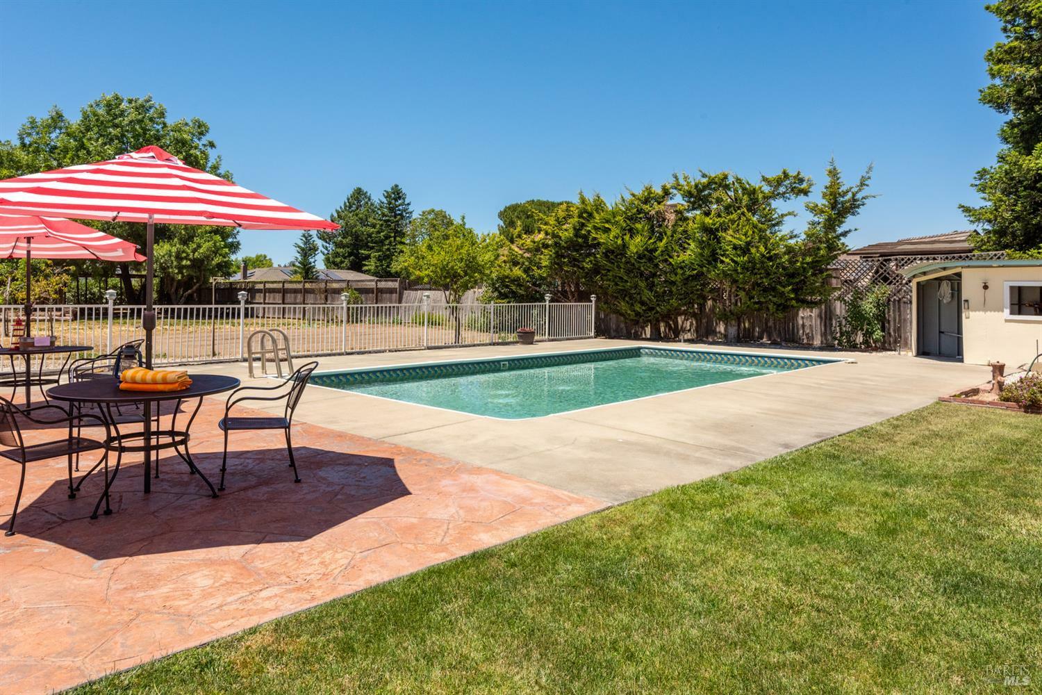 Property Photo: 2935 Arden Way CA 95403