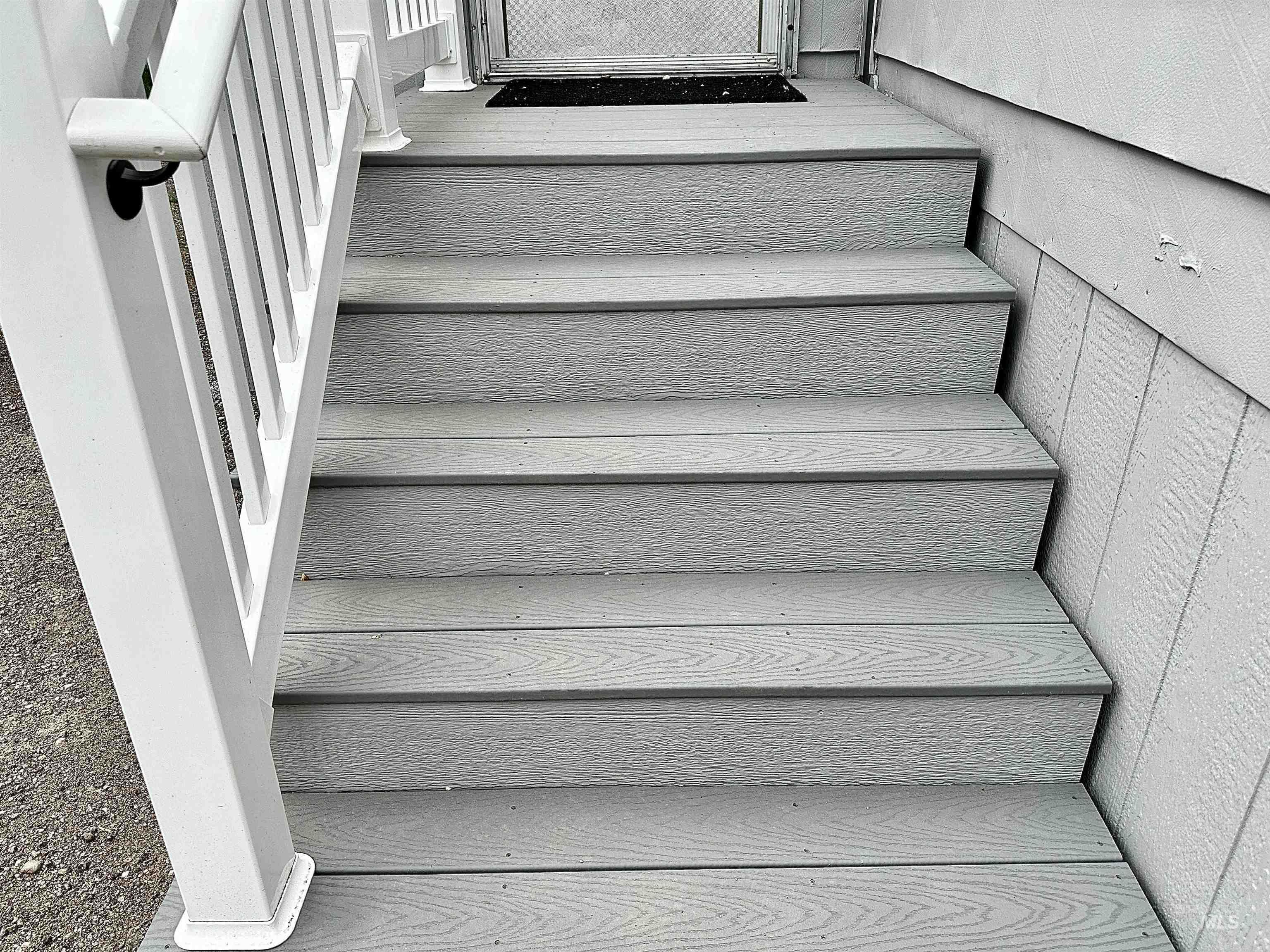 Property Photo: 220 E 10th N M334 ID 83647