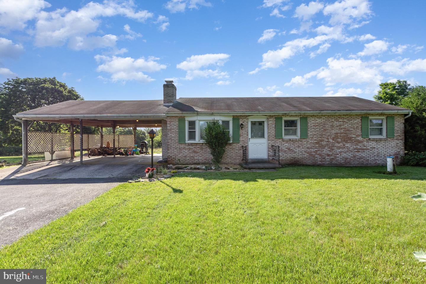 Property Photo: 1590 Highland Avenue Road PA 17325
