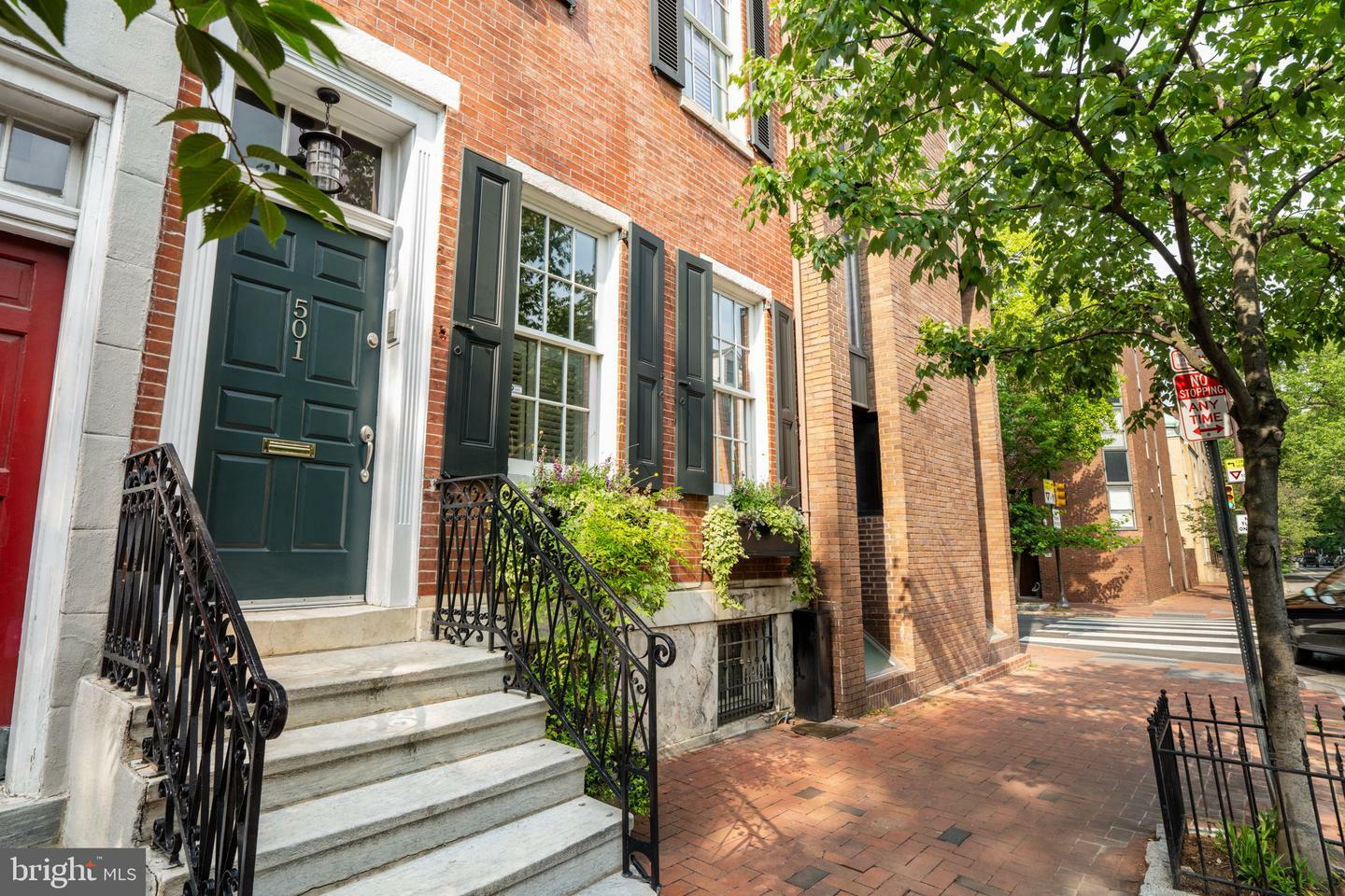 Property Photo: 501 Pine Street PA 19106