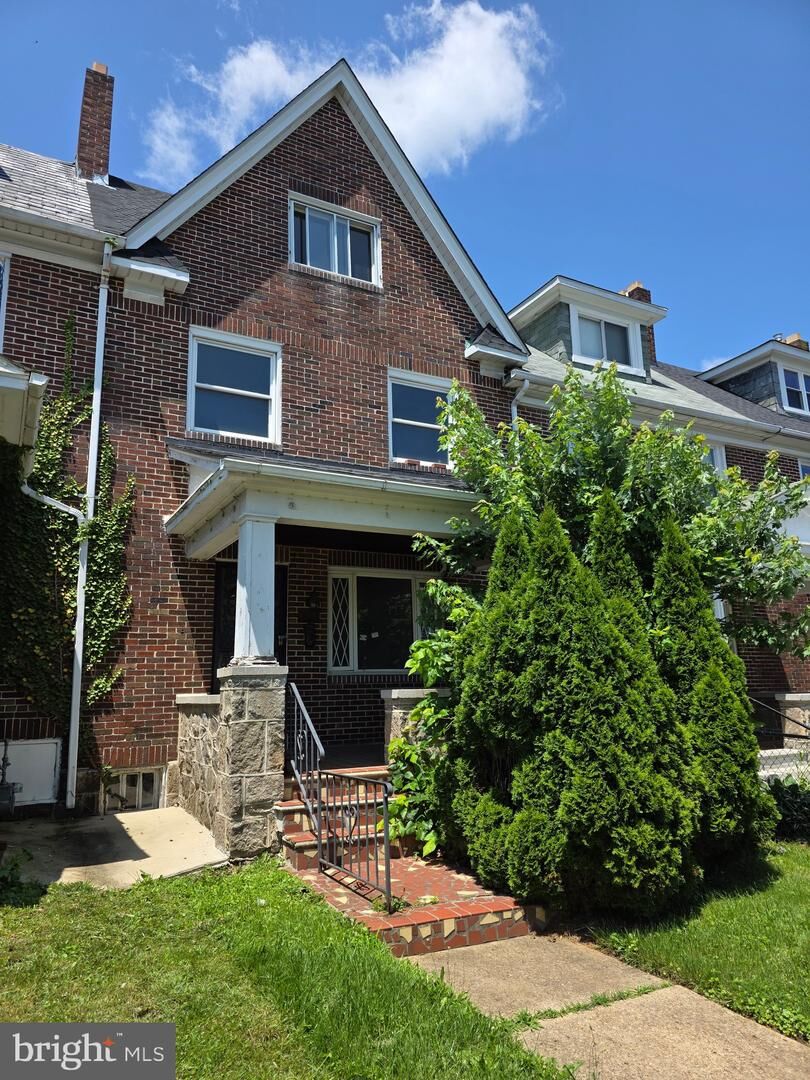 Property Photo: 834 N Woodington Road MD 21229