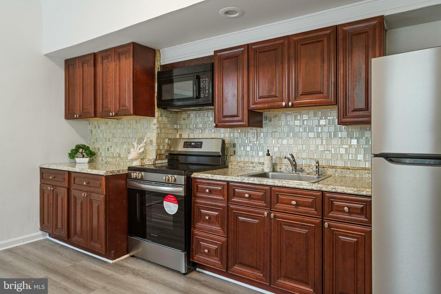 Property Photo: 6539 Berdan Street PA 19119
