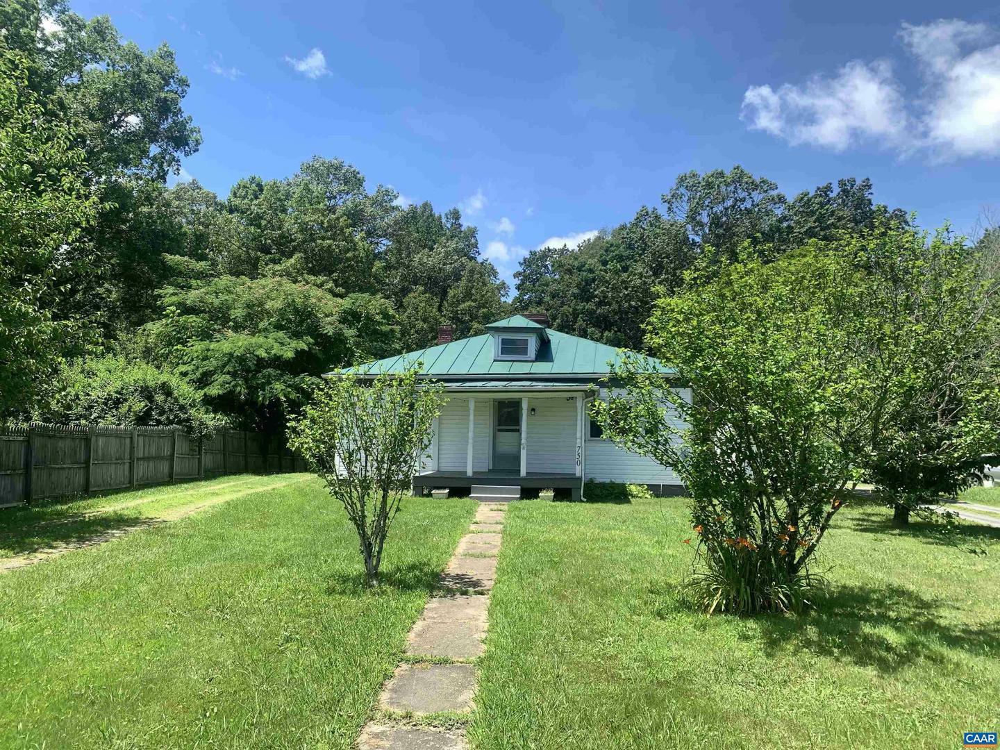Property Photo: 750 James Madison Hwy VA 22942
