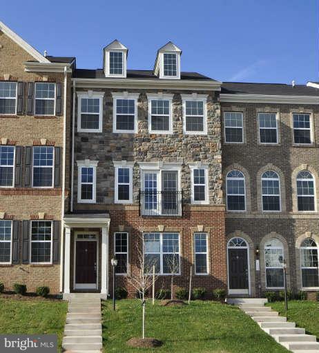 Property Photo: 1598 Kinnaird Terrace NE VA 20176