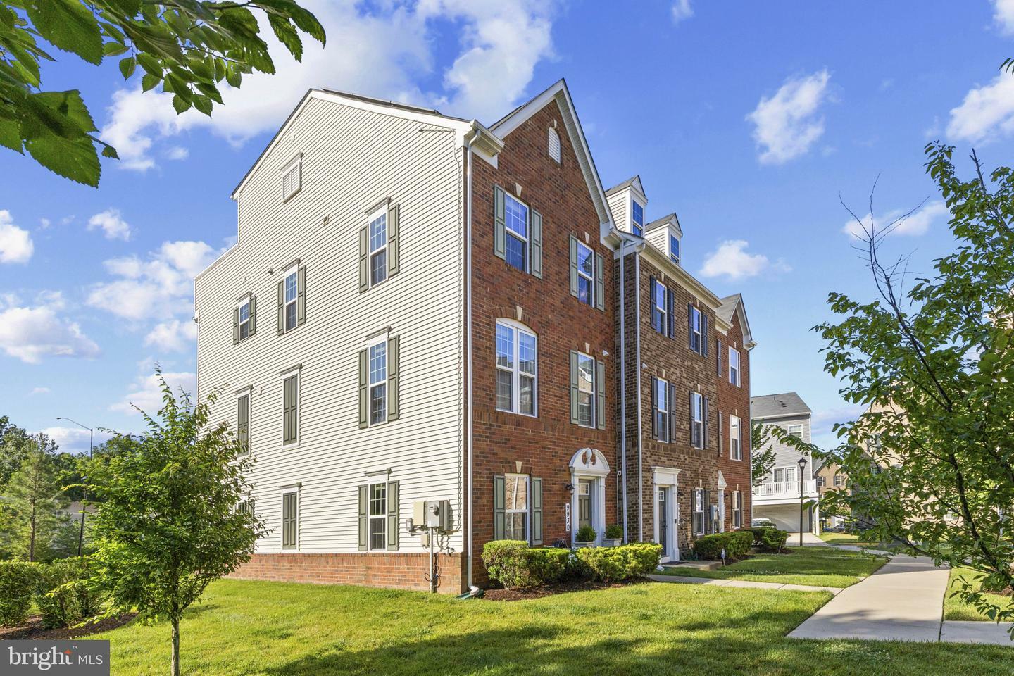 Property Photo: 9930 Vista Pointe Drive MD 20774