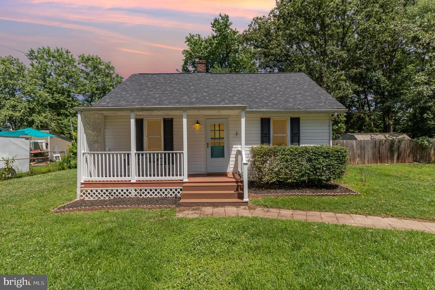 Property Photo:  2312 Oak Street  VA 22401 
