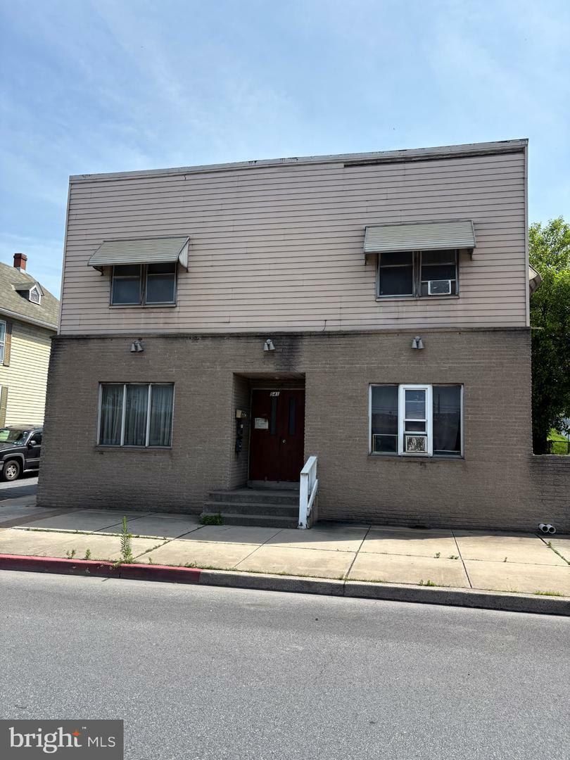 Property Photo:  541 S Front Street  PA 17113 