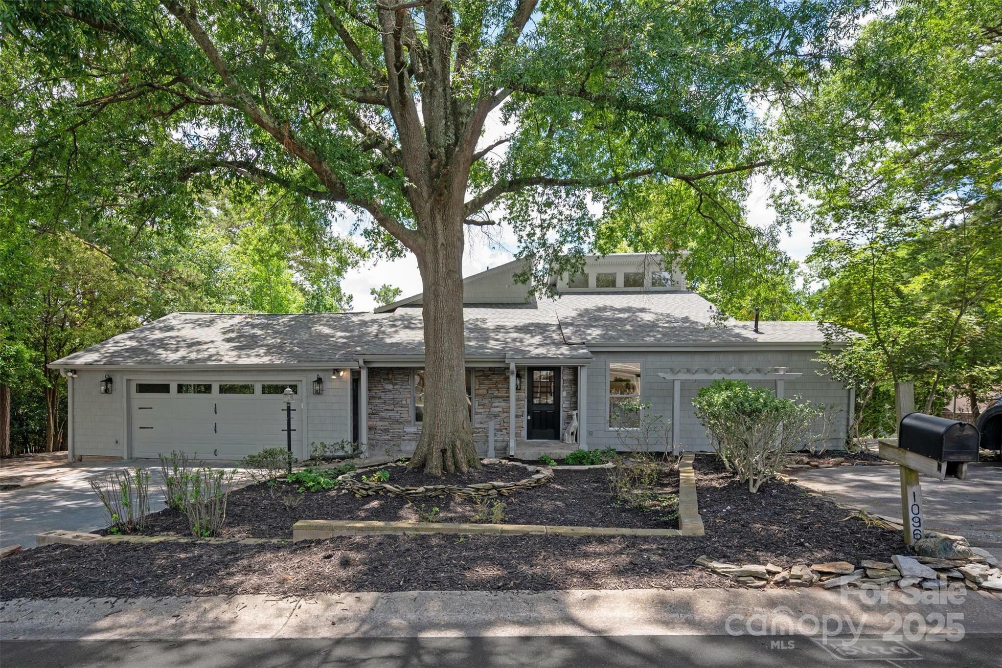 1096 Palmyra Drive  Tega Cay SC 29708 photo
