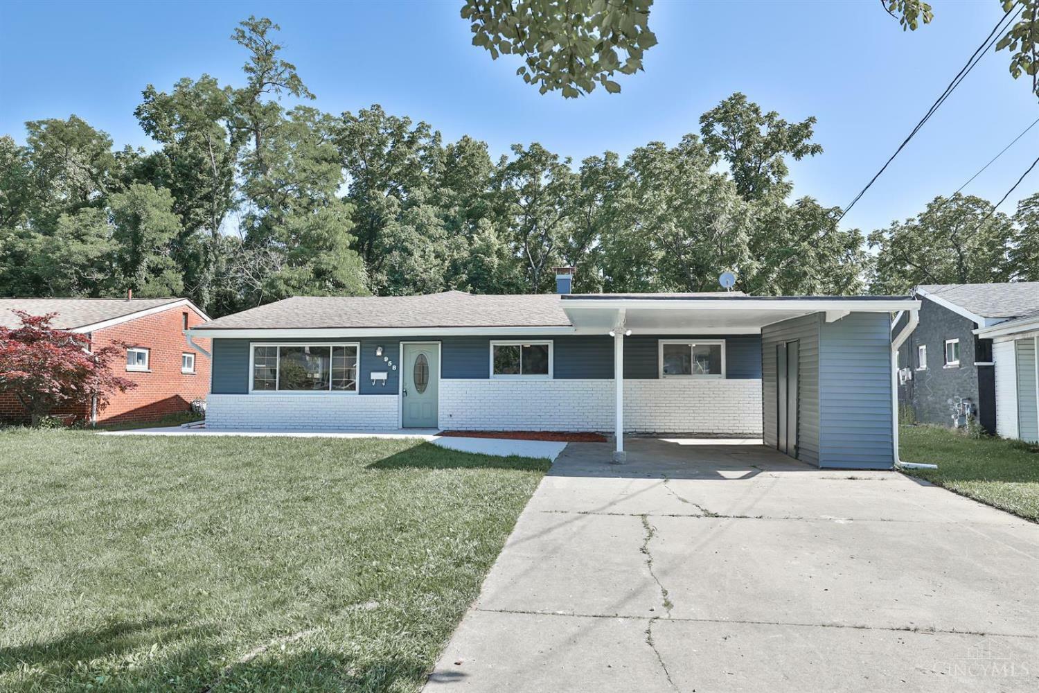 Property Photo: 958 Hollytree Drive OH 45231