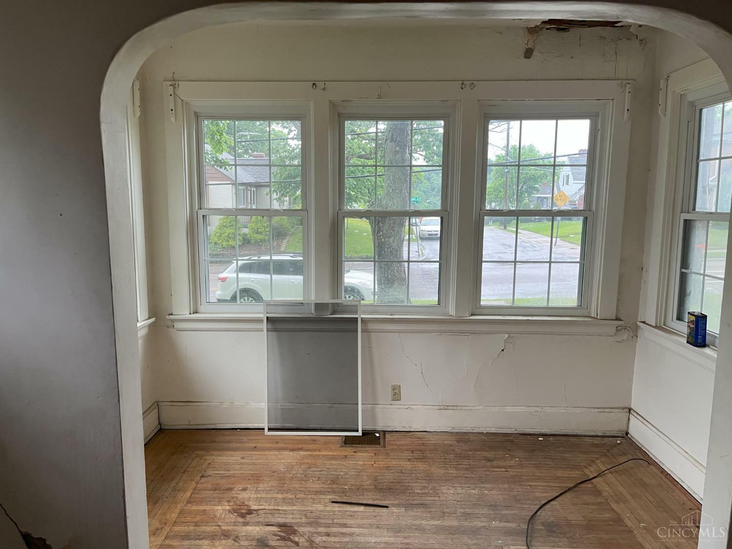 Property Photo: 6120 Kennedy Avenue OH 45213