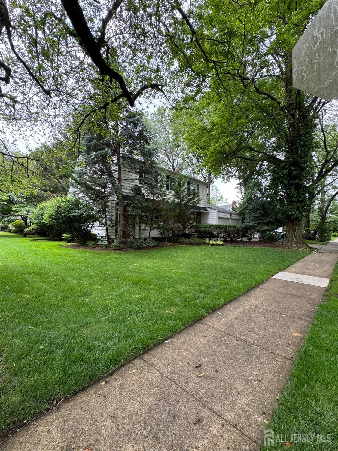 Property Photo:  13 Concord Street  NJ 08820 