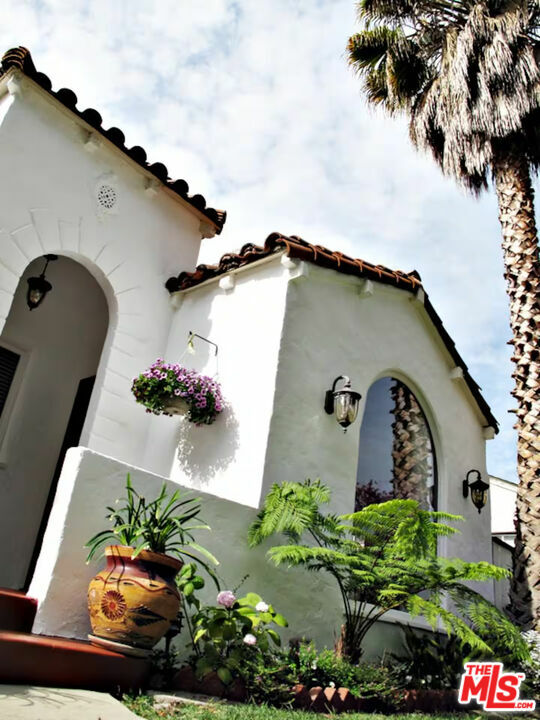Property Photo: 4125 Huron Ave CA 90232