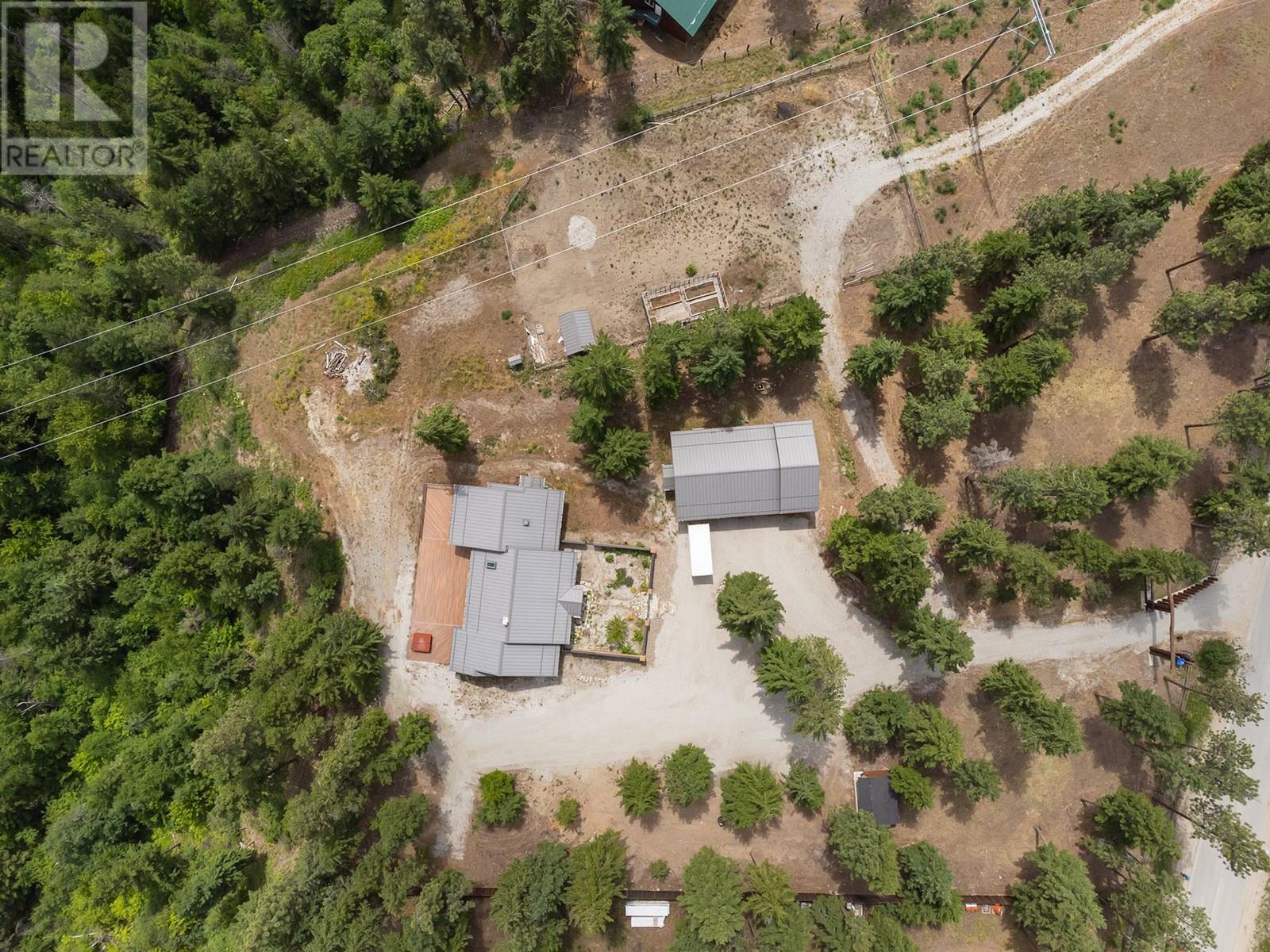 Property Photo: 4335 Maxwell Road BC V0H 1X3