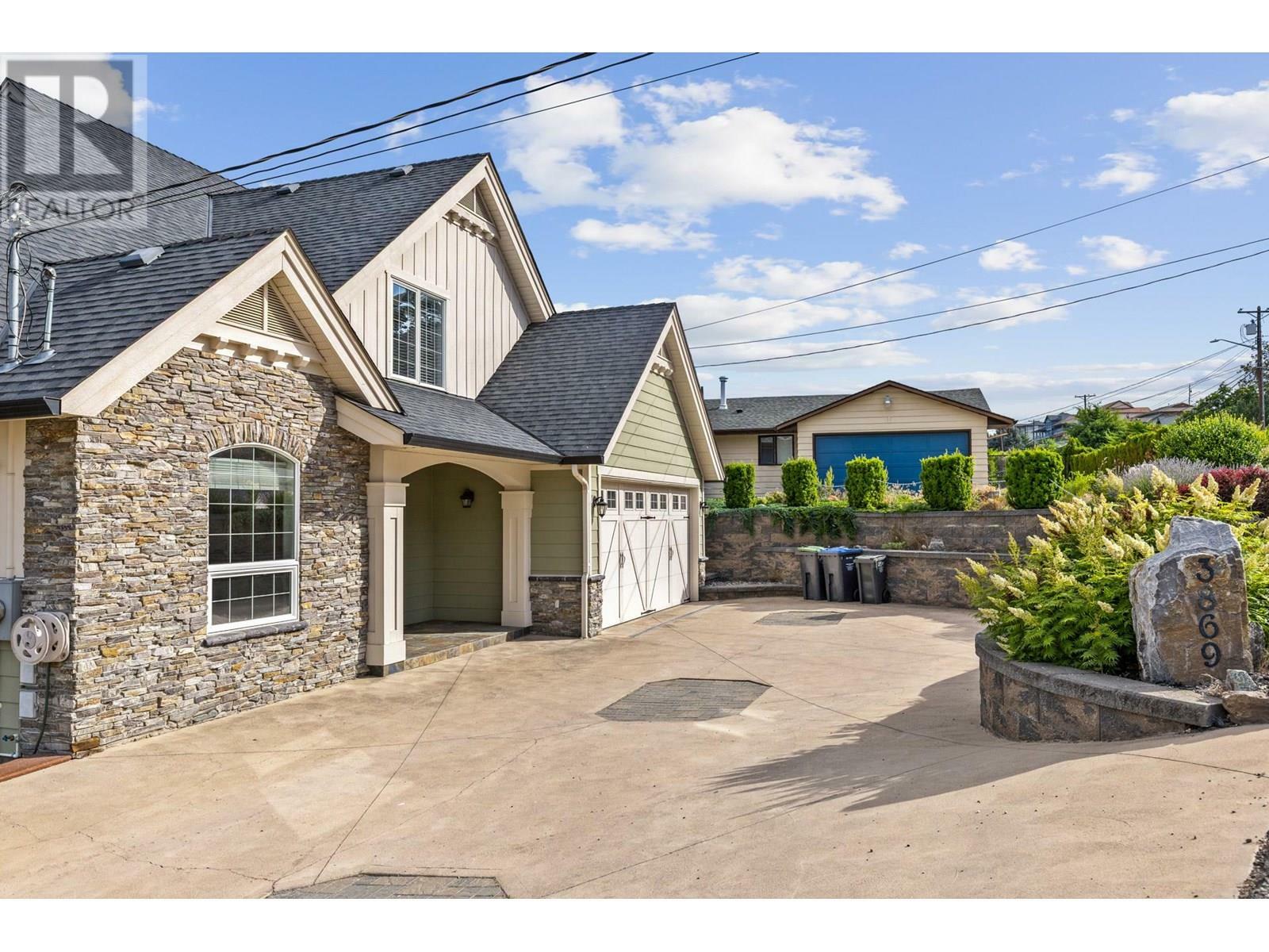 Property Photo: 3869 Angus Drive BC V4T 2J8