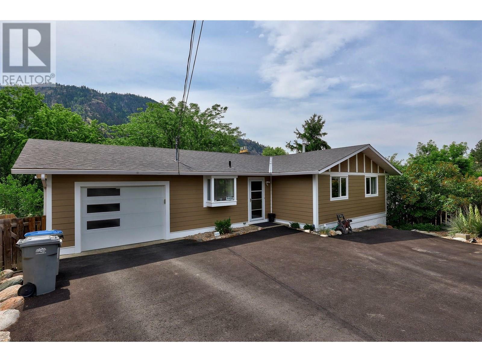Property Photo: 1197 Highridge Drive BC V2C 5G5