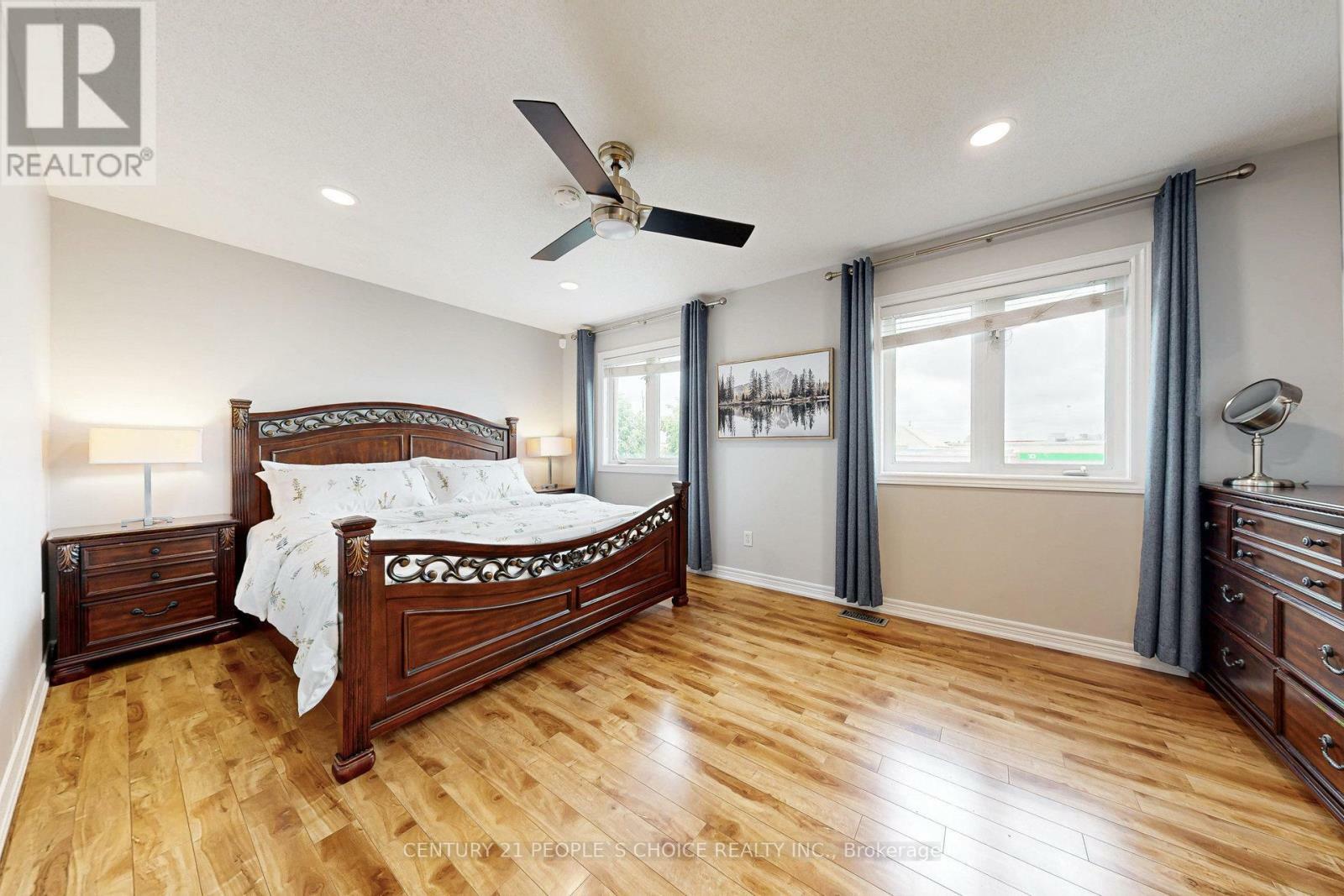 Property Photo: 7095 Village Walk ON L5W 1X5