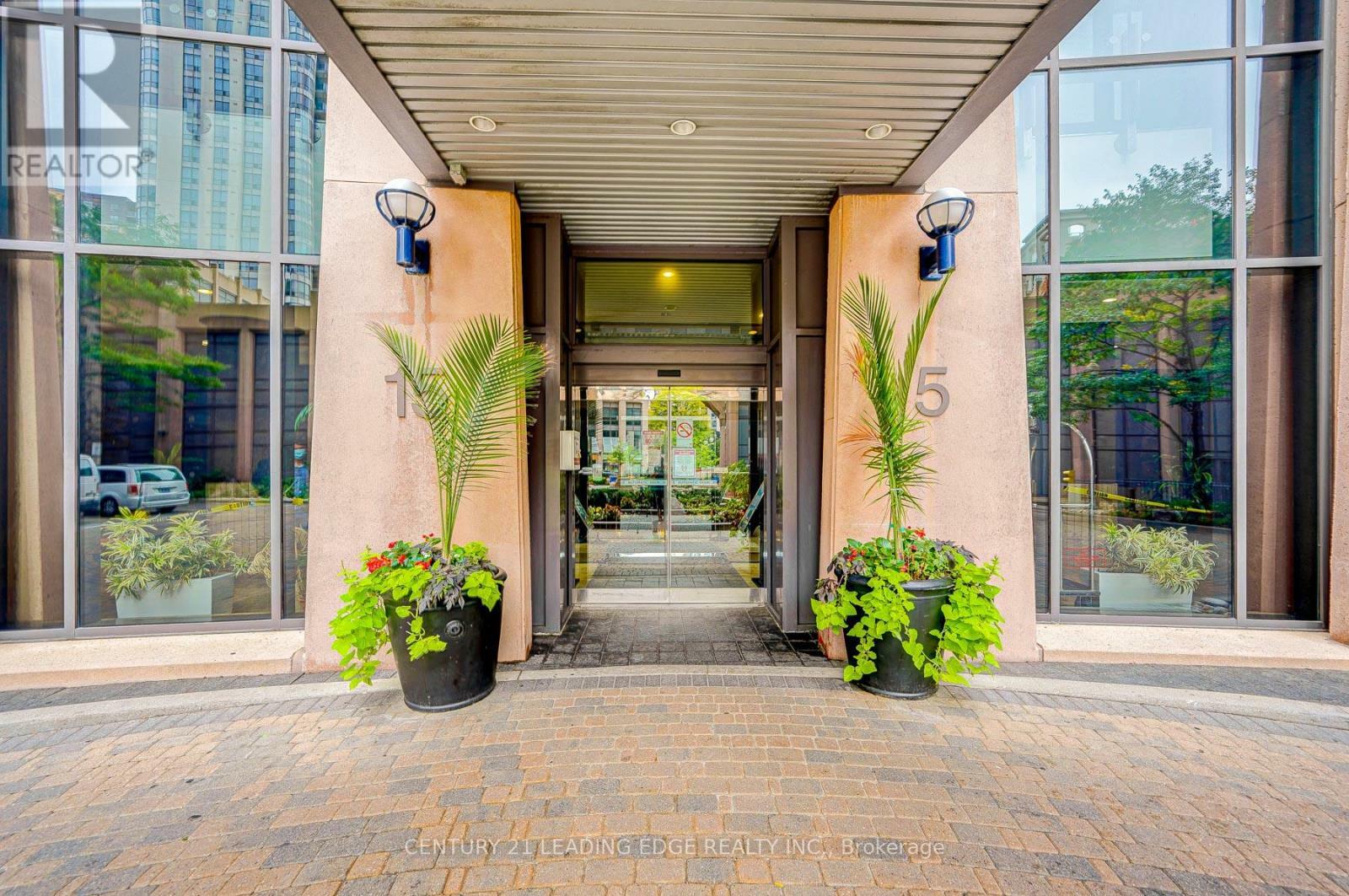 Property Photo: 15 Northtown Way 624 ON M2N 7A2