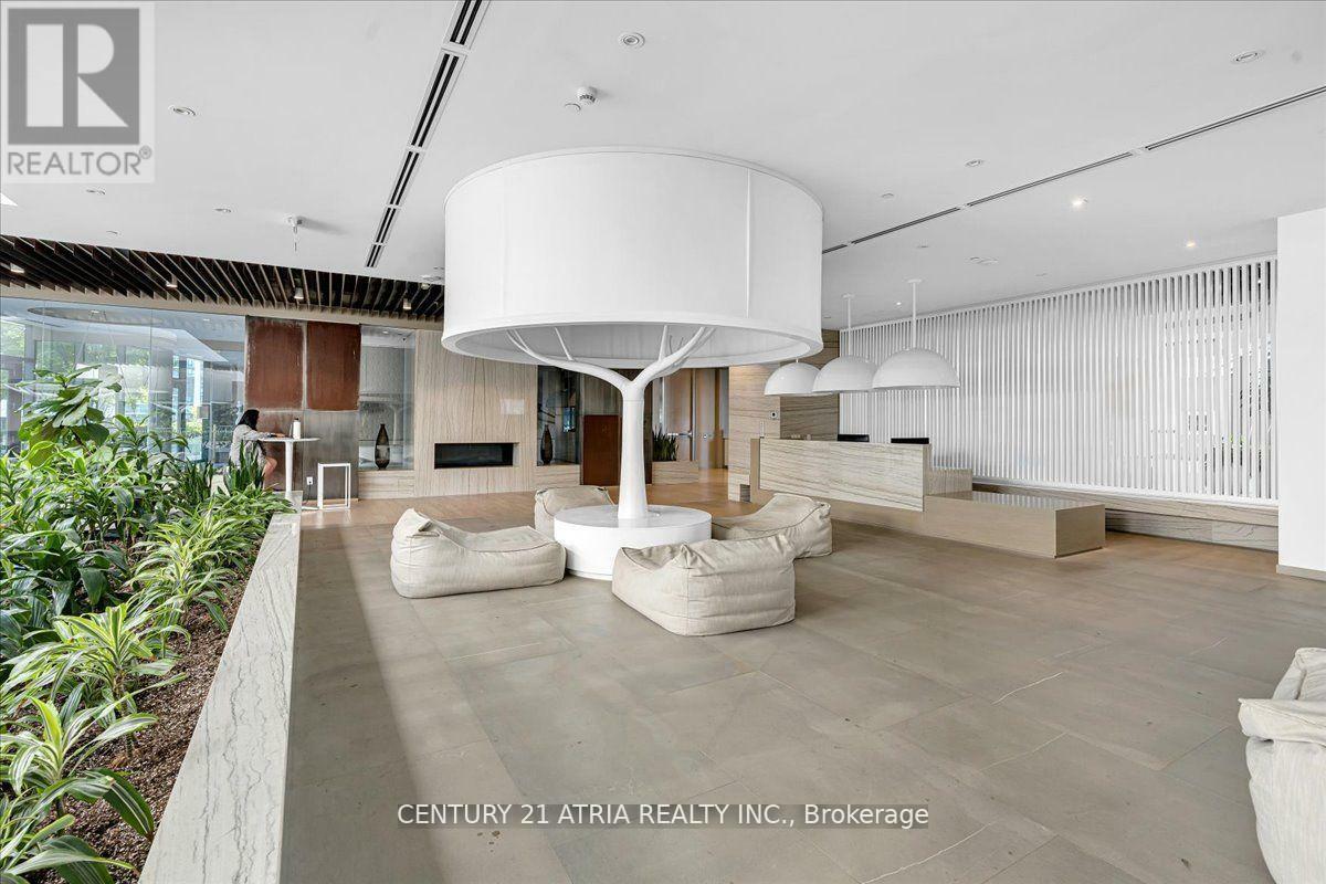 Property Photo: 88 Harbour Street 6210 ON M5J 0C3