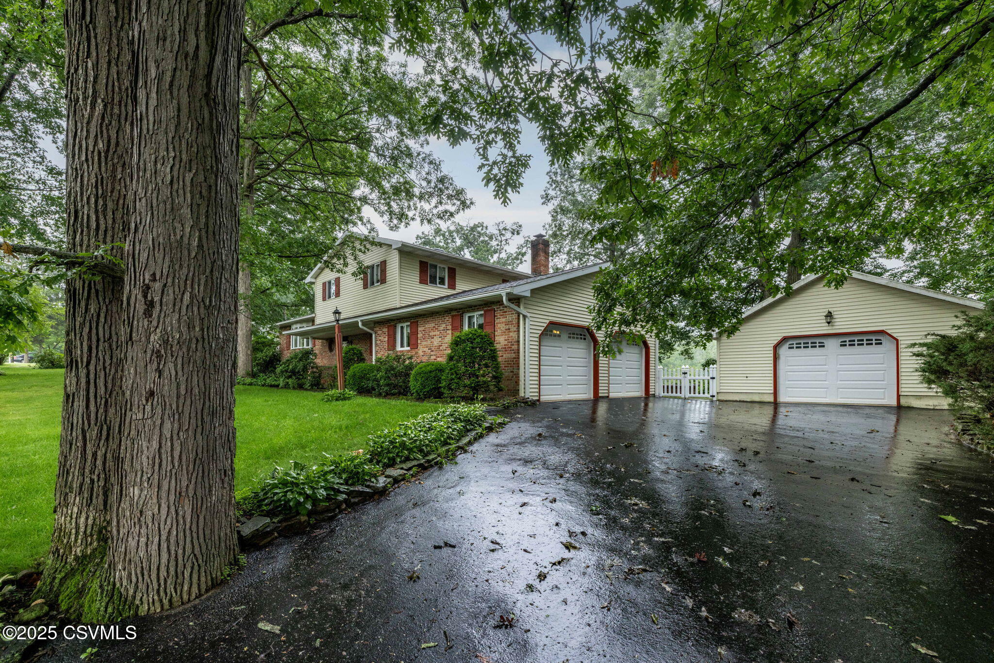 Property Photo: 1056 Woodland Drive PA 17801