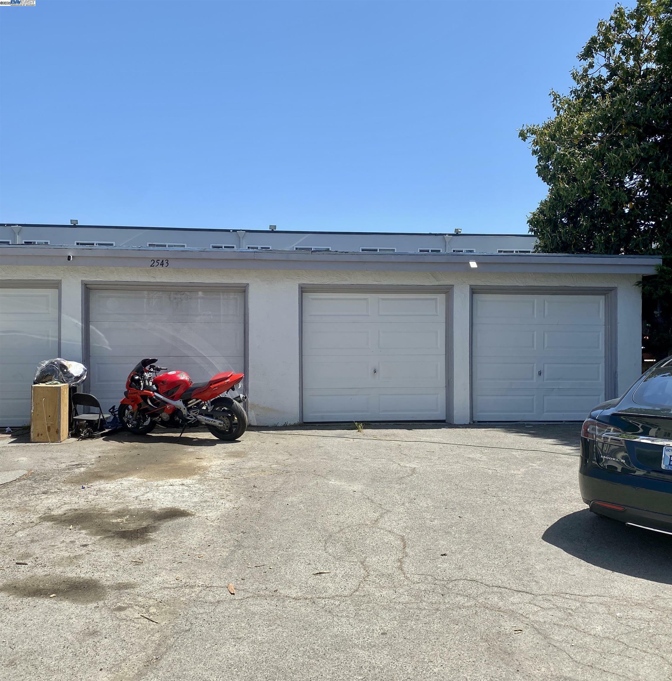 Property Photo:  2541 Denning Ct  CA 94546 
