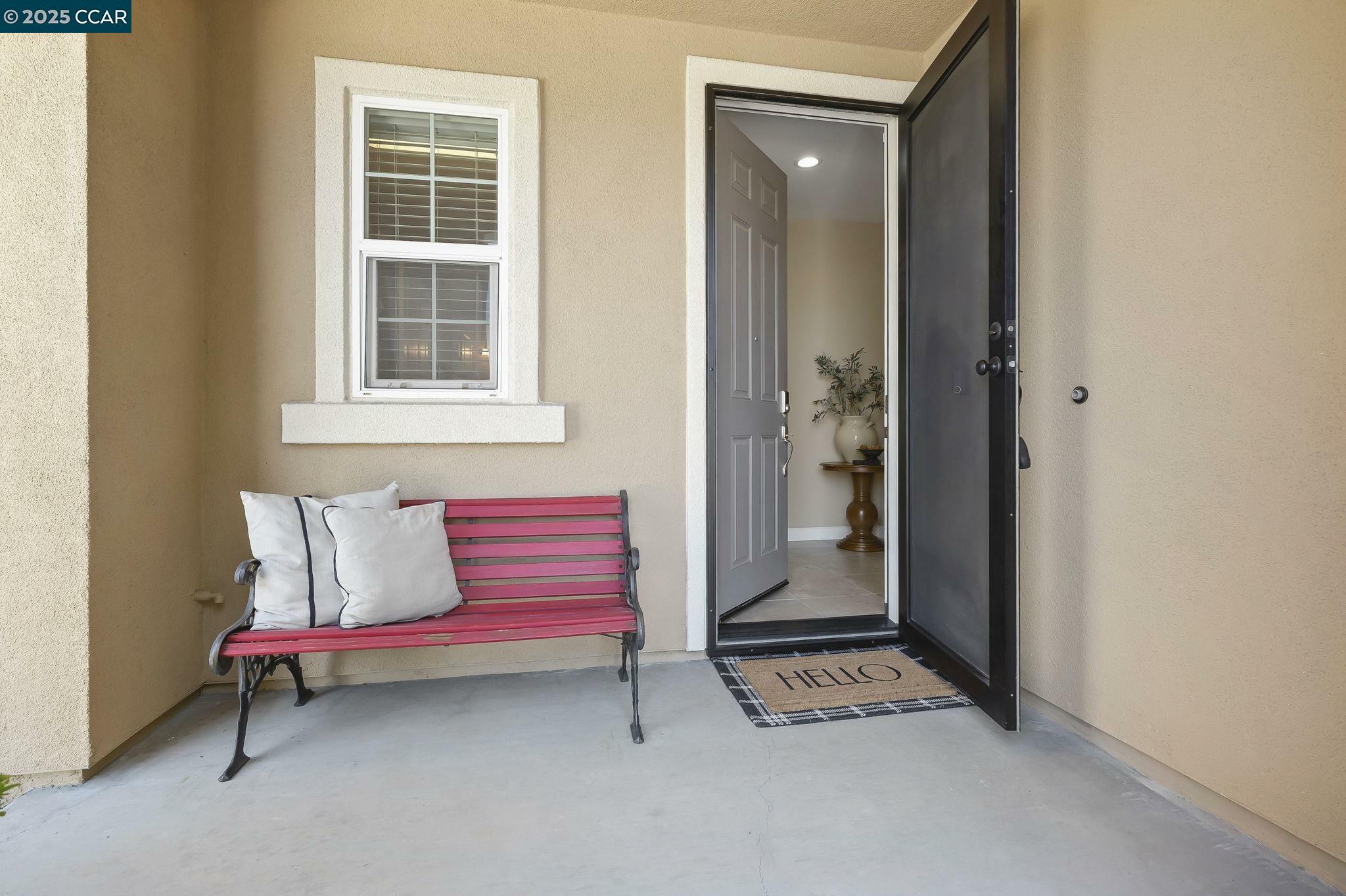 Property Photo: 490 Stratford Ct CA 94513