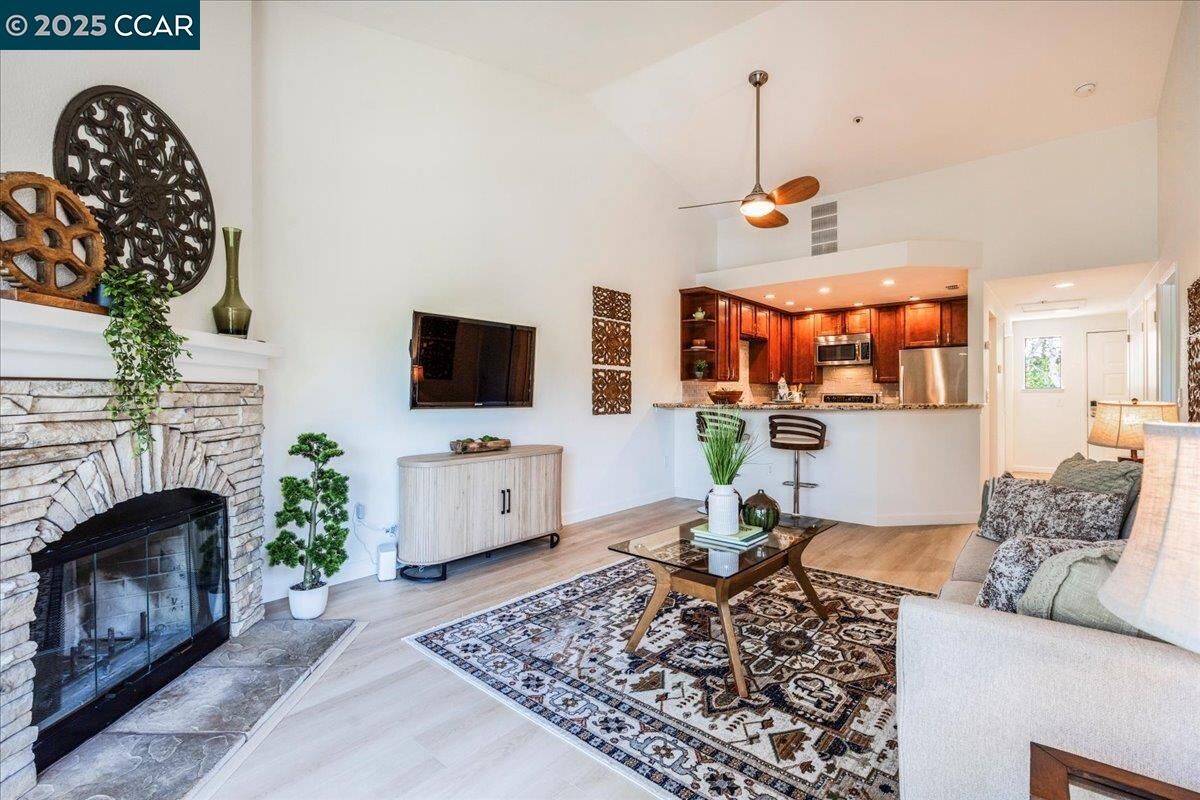 Property Photo: 1733 S Villa Way CA 94595