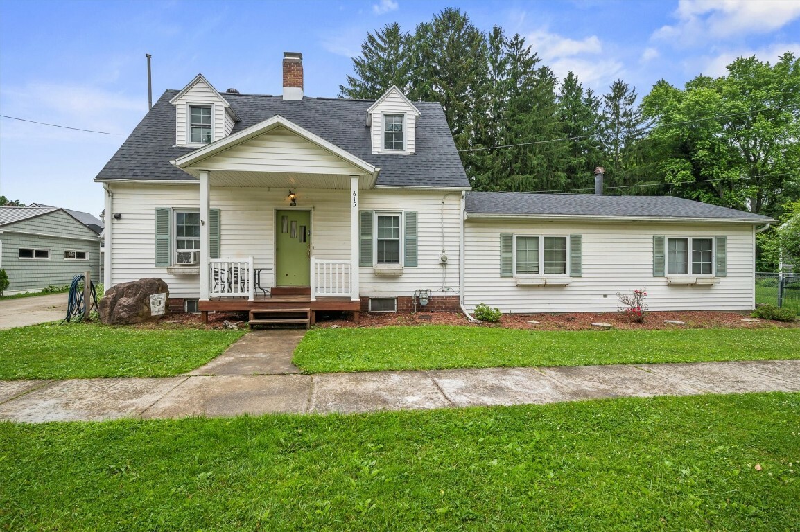 Property Photo: 615 Wright Street PA 16407
