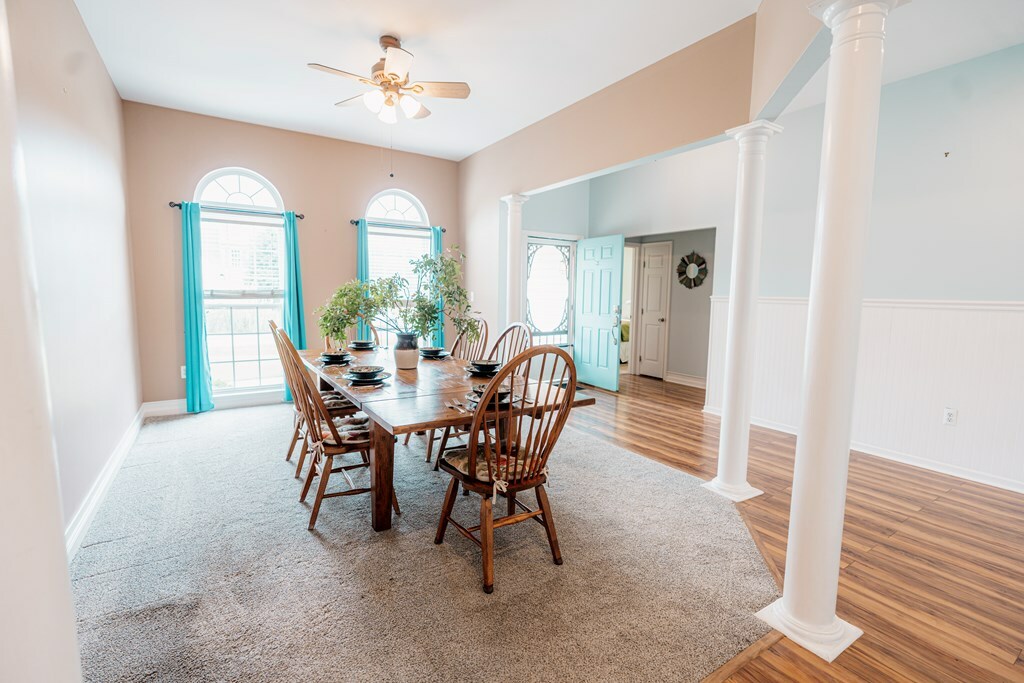 Property Photo: 37275 Longboat Ct VA 23356