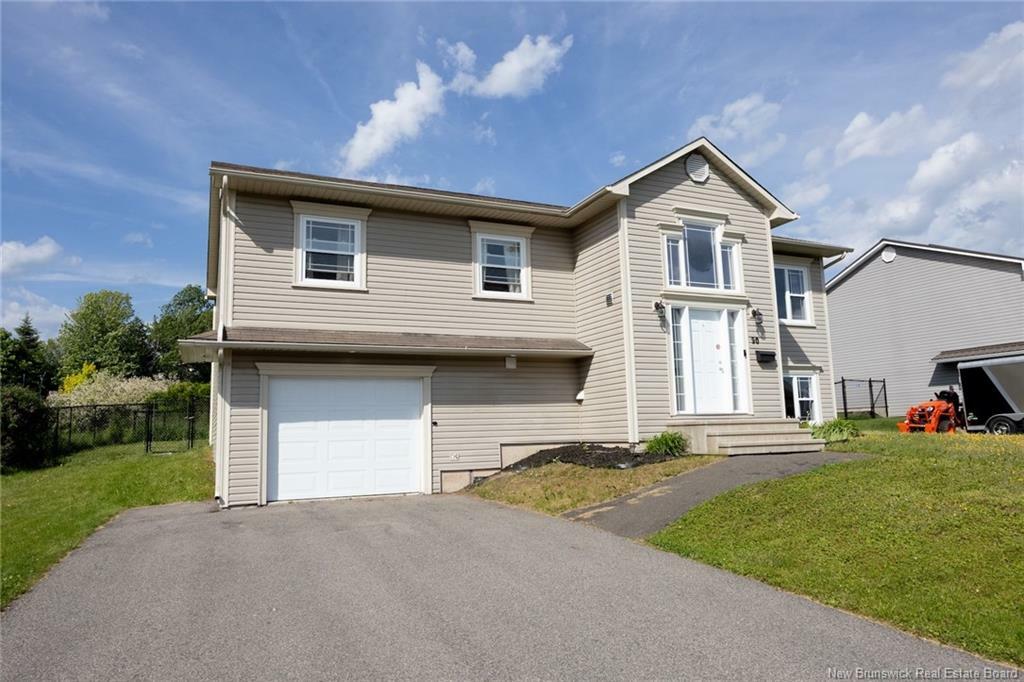 Photo de la propriété: 90 Watling Crescent NB E2V 4M8