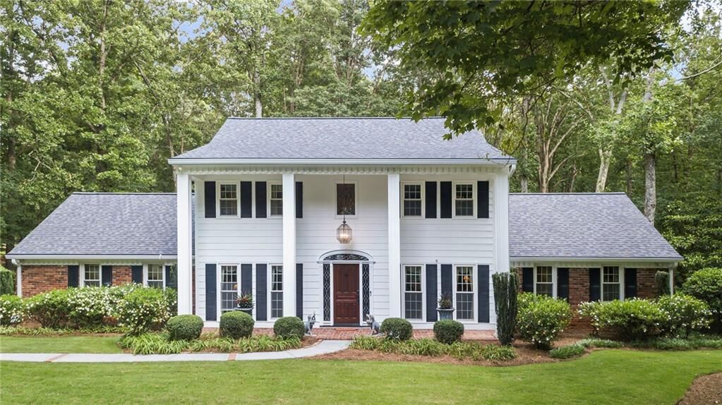 Property Photo:  260 Waverly Hall Drive  GA 30075 