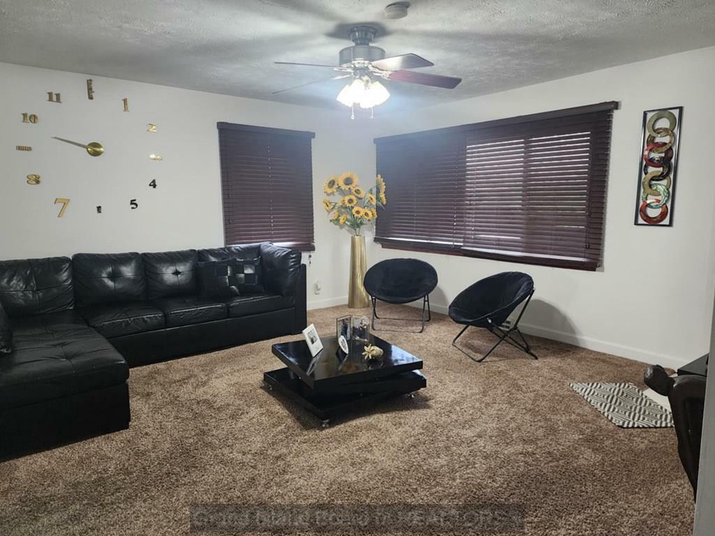 Property Photo: 1719 N Park Ave NE 68803