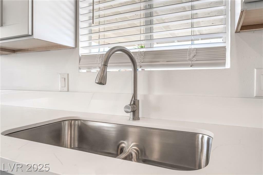 Property Photo: 600 Berry Circle NV 89107