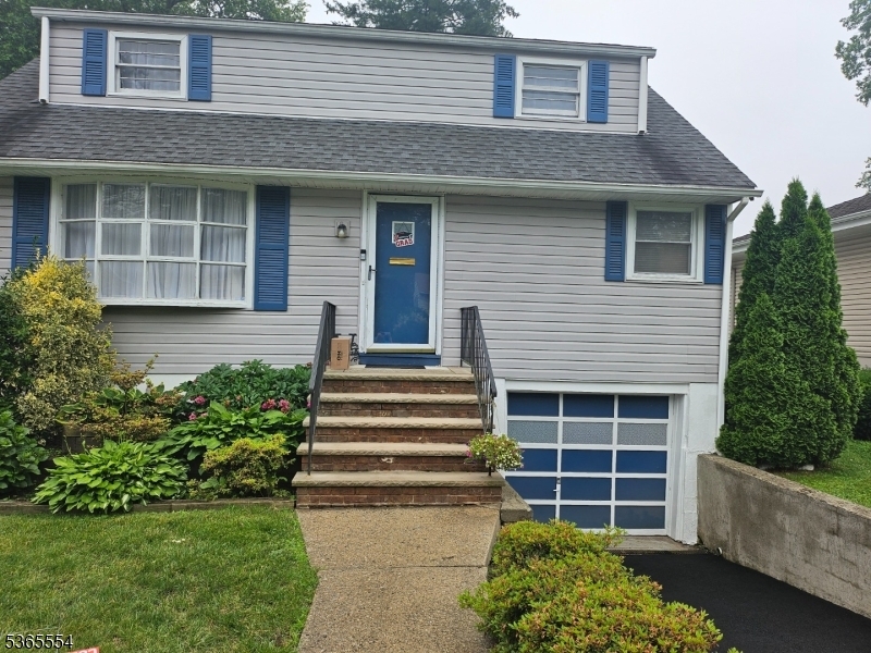 100 Grove St  Waldwick Boro NJ 07463 photo