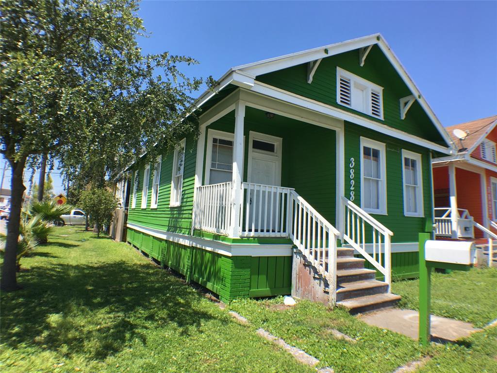 Property Photo: 3828 Avenue M 1/2 TX 77550
