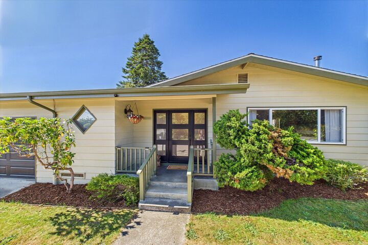 3550 Edgewood Road  Eureka CA 95501 photo