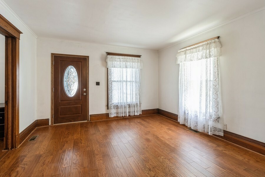 Property Photo: 1236 York Street IA 50316