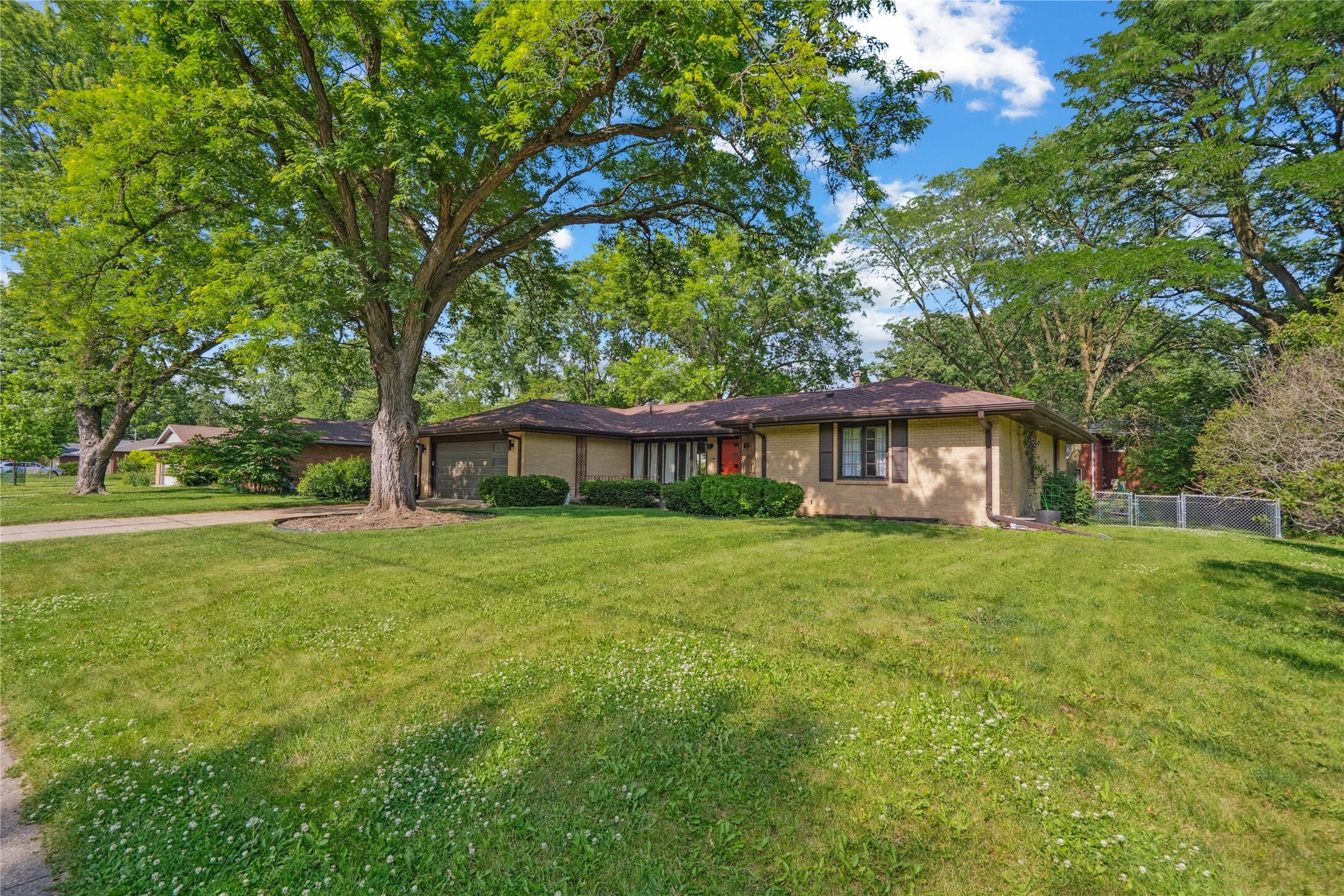Property Photo: 1817 75th Street IA 50324