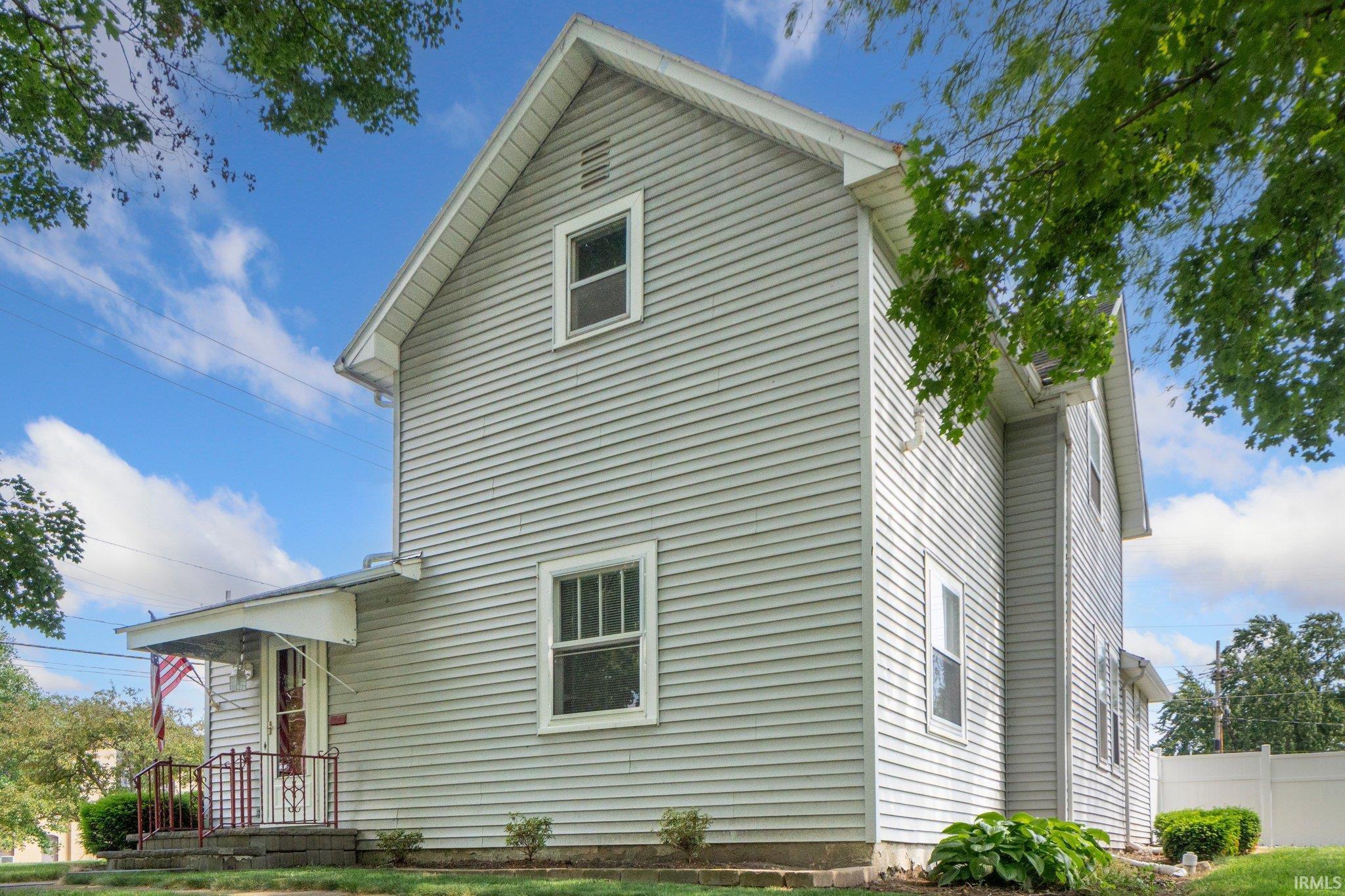 Property Photo: 428 E Washington Street IN 46714
