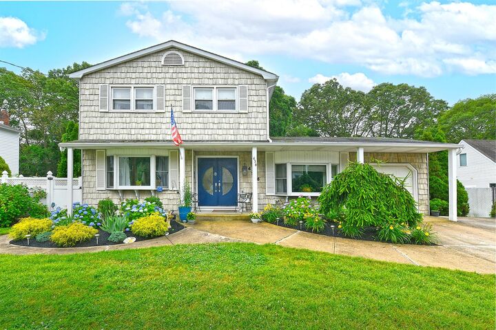 436 Alphabet Street  Holbrook NY 11741 photo