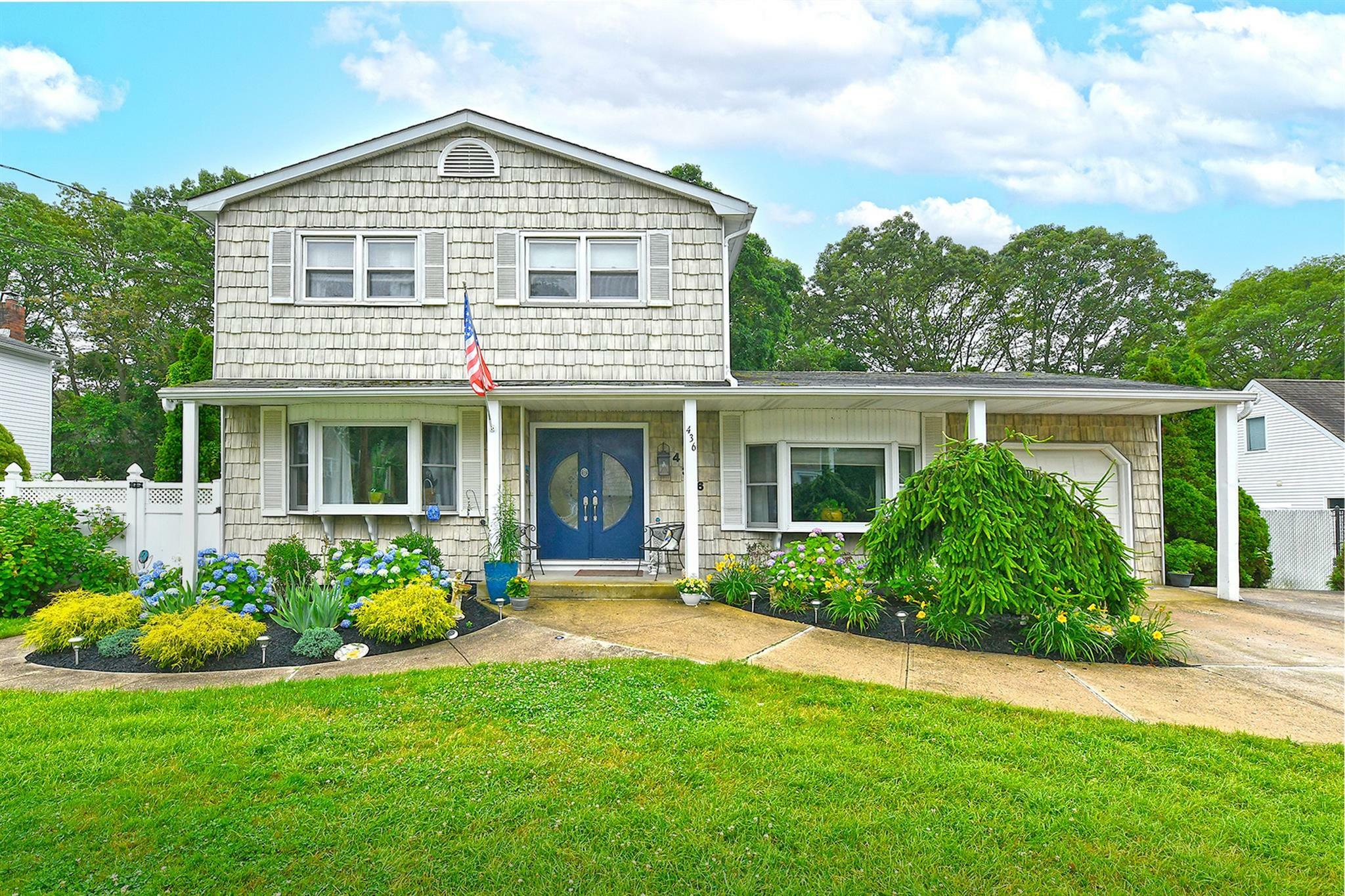 Property Photo:  436 Alphabet Street  NY 11741 