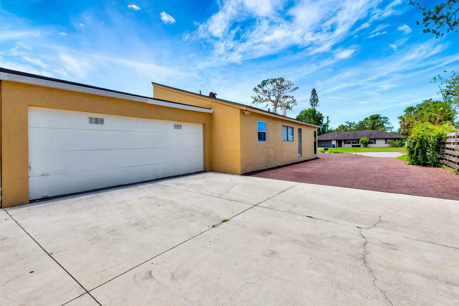 Property Photo: 2315 Riverwood Pines Drive FL 34231
