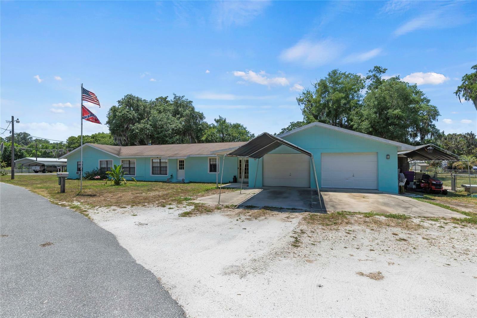 Property Photo: 1048 Cr 452A FL 33538